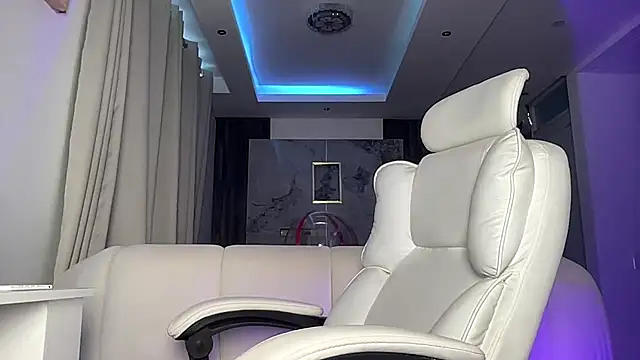 baby natalie online show from March 21, 2026, 10:02 pm