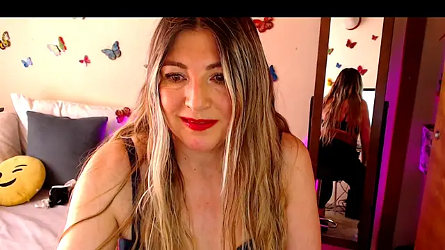 Jolie-Mature online show from September 15, 2025, 9:37 pm