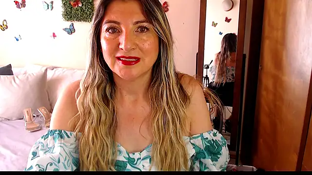 Jolie-Mature online show from April 9, 2026, 7:53 pm