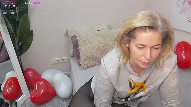 Lorabigass online show from February 16, 2026, 8:24 am