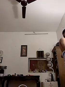  IRRESISTIBLE  online show from November 3, 2025, 5:34 am