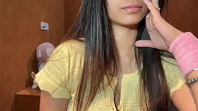 Snapshot of riya_stream chatting on September 18, 2025, 3:37 pm riya stream online show from September 18, 2025, 3:37 pm