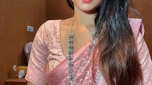 Snapshot of riya_stream chatting on September 29, 2025, 4:56 pm riya stream online show from September 29, 2025, 4:56 pm