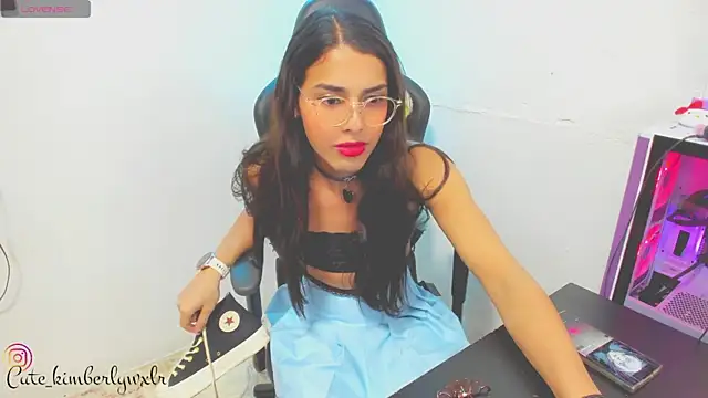 Snapshot of Kim_Wexler chatting on October 17, 2025, 7:48 pm Kim Wexler online show from October 17, 2025, 7:48 pm