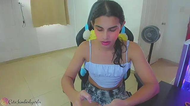 Snapshot of Kim_Wexler chatting on February 16, 2025, 11:06 pm Kim Wexler online show from February 16, 2025, 11:06 pm