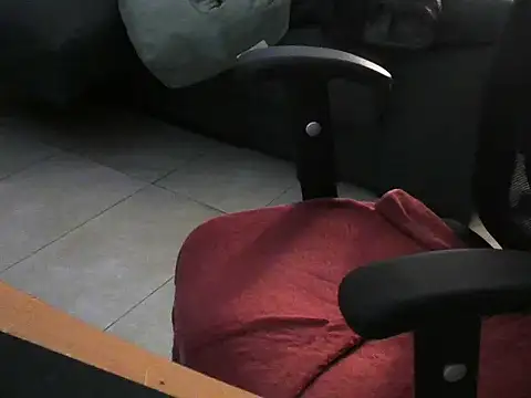 charly2994 online show from April 6, 2026, 3:02 am