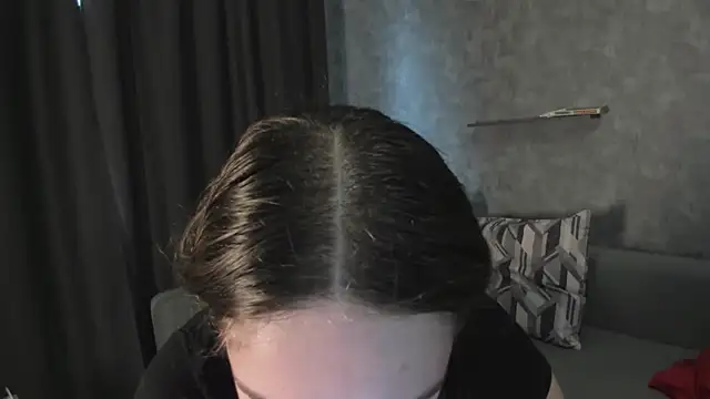 KristinaLoison online show from April 14, 2026, 9:25 am