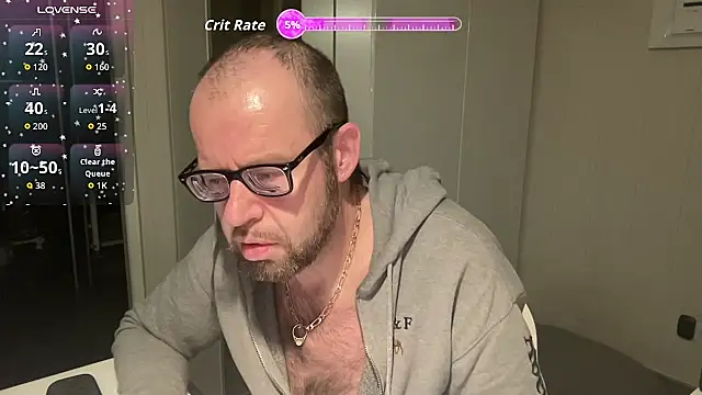 Snapshot of FABIOGLASSES chatting on October 9, 2025, 11:05 pm FABIOGLASSES online show from October 9, 2025, 11:05 pm