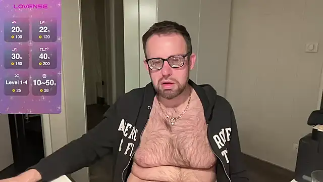 Snapshot of FABIOGLASSES chatting on March 1, 2025, 12:07 am FABIOGLASSES online show from March 1, 2025, 12:07 am