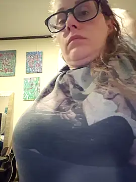 Snapshot of bigboobfun1 chatting on September 29, 2025, 2:29 am bigboobfun1 online show from September 29, 2025, 2:29 am