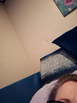 Snapshot of bigboobfun1 chatting on October 31, 2025, 7:49 am bigboobfun1 online show from October 31, 2025, 7:49 am