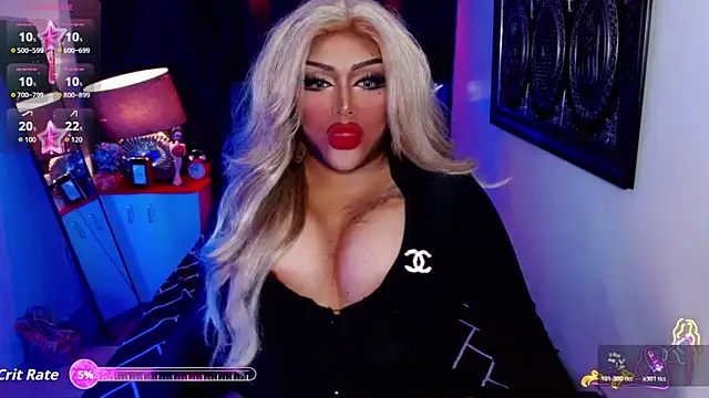 Snapshot of TiffanyWolf chatting on November 4, 2025, 3:43 am TiffanyWolf online show from November 4, 2025, 3:43 am