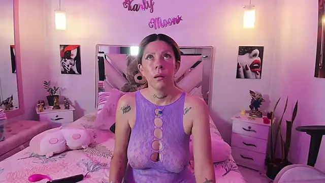Karly moon online show from May 20, 2026, 9:23 pm