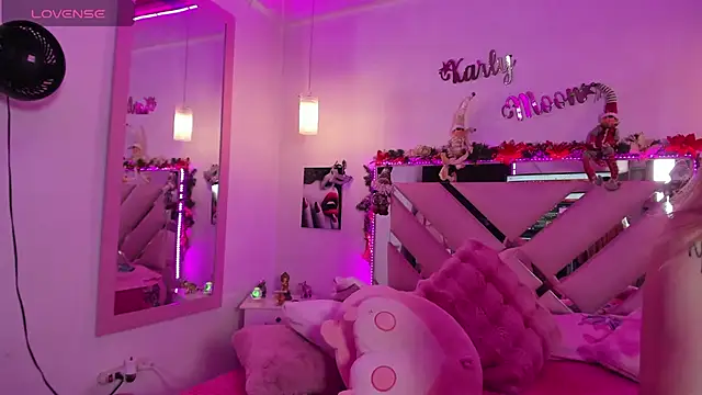 Karly moon online show from December 6, 2024, 7:15 am