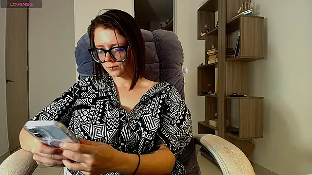 Arya starrk online show from November 8, 2025, 3:04 pm