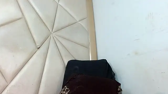 sweet brunettex lovingyou online show from January 9, 2026, 6:31 am