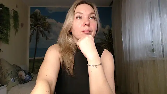 Snapshot of soaring_love chatting on November 7, 2025, 5:01 am soaring love online show from November 7, 2025, 5:01 am