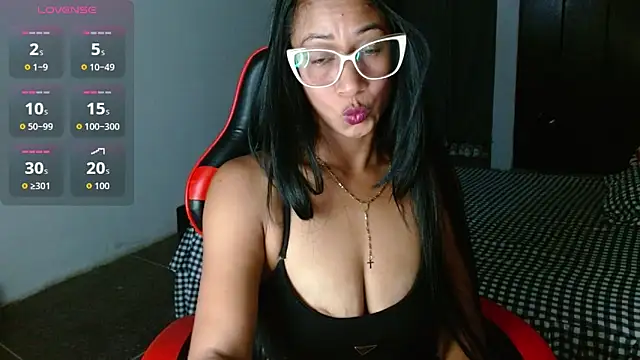 Snapshot of Emiliklauss22 chatting on March 1, 2026, 9:15 pm Emiliklauss22 online show from March 1, 2026, 9:15 pm