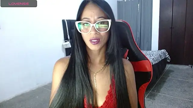 Snapshot of Emiliklauss22 chatting on December 19, 2025, 7:16 pm Emiliklauss22 online show from December 19, 2025, 7:16 pm