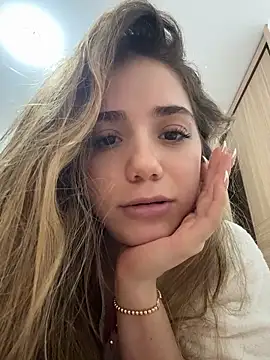 Snapshot of ShelbyHagen chatting on October 30, 2025, 10:17 pm ShelbyHagen online show from October 30, 2025, 10:17 pm