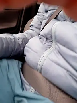 Snapshot of feathersify chatting on December 15, 2025, 8:09 am feathersify online show from December 15, 2025, 8:09 am