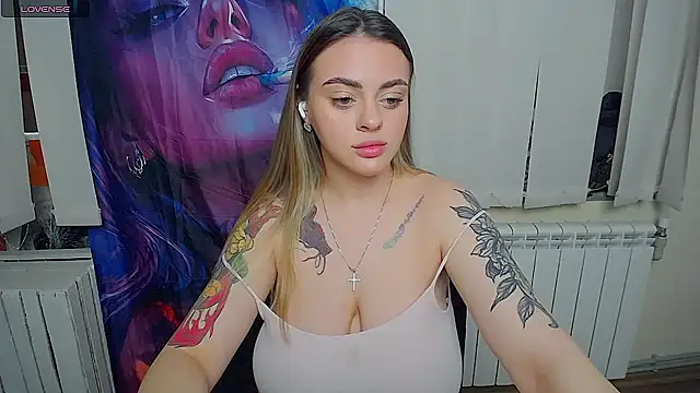 Lilia Moon online show from March 26, 2026, 10:57 am