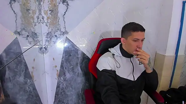 yeckodream online show from December 2, 2025, 4:36 am