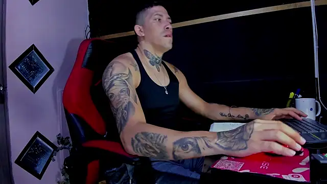 yeckodream online show from April 15, 2026, 4:40 am