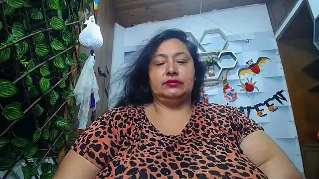 Snapshot of TistMature chatting on October 27, 2025, 1:34 pm TistMature online show from October 27, 2025, 1:34 pm