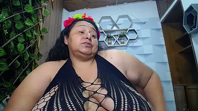 Snapshot of TistMature chatting on November 27, 2025, 1:11 pm TistMature online show from November 27, 2025, 1:11 pm