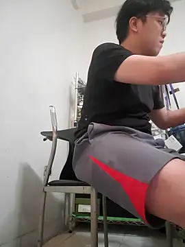 Snapshot of ksshp9502 chatting on November 27, 2025, 5:24 pm ksshp9502 online show from November 27, 2025, 5:24 pm