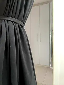 Snapshot of AliceStone19 chatting on October 1, 2025, 1:37 pm AliceStone19 online show from October 1, 2025, 1:37 pm