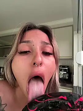 Snapshot of AliceStone19 chatting on March 17, 2025, 7:37 pm AliceStone19 online show from March 17, 2025, 7:37 pm