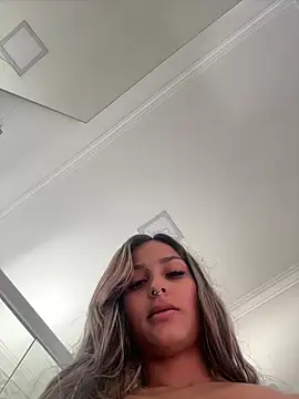 Snapshot of AliceStone19 chatting on March 17, 2025, 4:33 pm AliceStone19 online show from March 17, 2025, 4:33 pm