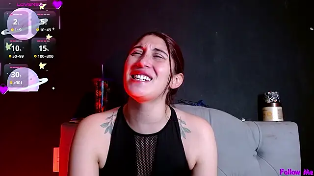 Snapshot of Red-moon1 chatting on February 25, 2026, 4:34 am Red-moon1 online show from February 25, 2026, 4:34 am