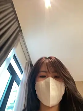 Onee-Chew online show from April 7, 2026, 3:41 am