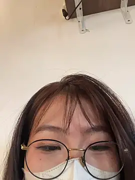 Snapshot of Onee-Chew chatting on March 4, 2026, 9:50 am Onee-Chew online show from March 4, 2026, 9:50 am