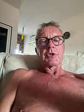 Snapshot of kempsilk chatting on August 1, 2026, 6:06 pm kempsilk online show from August 1, 2026, 6:06 pm
