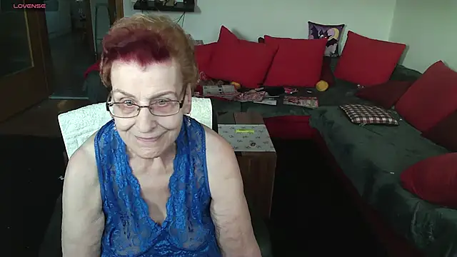 HeisseomaOriginal online show from January 18, 2026, 8:29 am