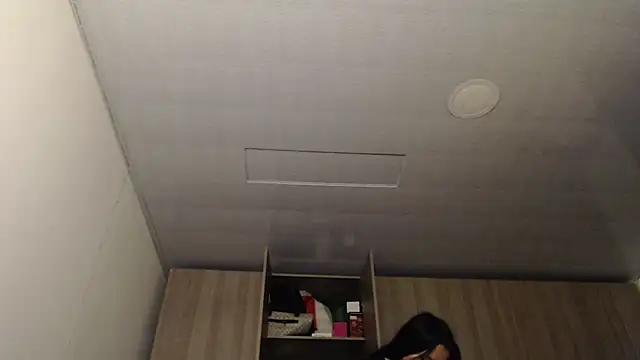 Selene93 online show from November 21, 2025, 8:30 pm