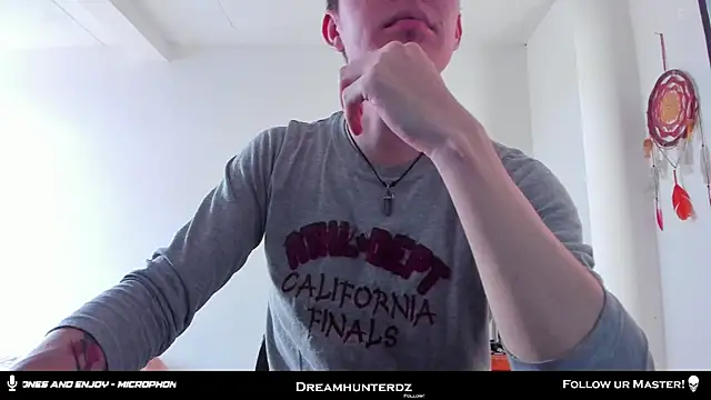 Snapshot of Headhunterdz chatting on October 21, 2025, 8:08 pm Headhunterdz online show from October 21, 2025, 8:08 pm