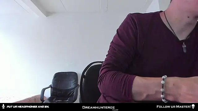 Snapshot of Headhunterdz chatting on November 2, 2025, 9:42 pm Headhunterdz online show from November 2, 2025, 9:42 pm