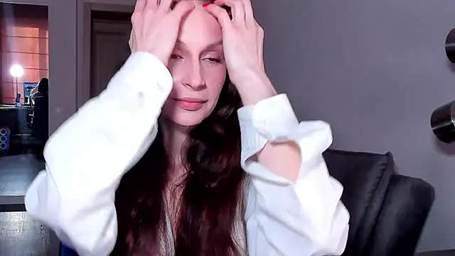 Mila Anders online show from February 21, 2026, 5:42 am