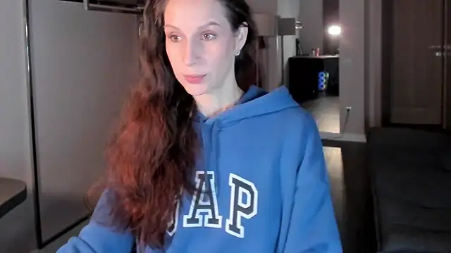 Snapshot of Mila_Anders chatting on December 15, 2025, 5:35 am Mila Anders online show from December 15, 2025, 5:35 am