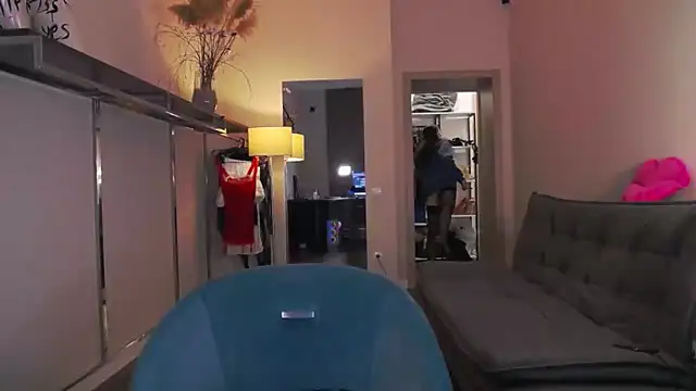 Snapshot of Mila_Anders chatting on November 9, 2025, 5:55 am Mila Anders online show from November 9, 2025, 5:55 am