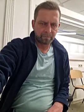 Snapshot of Mjn34 chatting on February 21, 2025, 6:51 am Mjn34 online show from February 21, 2025, 6:51 am