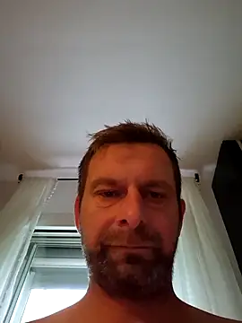 Snapshot of Mjn34 chatting on September 10, 2025, 5:50 am Mjn34 online show from September 10, 2025, 5:50 am