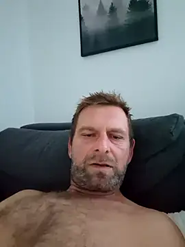 Snapshot of Mjn34 chatting on September 23, 2025, 5:47 am Mjn34 online show from September 23, 2025, 5:47 am