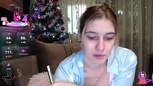 Snapshot of lovingfeetheels chatting on December 22, 2025, 7:41 am lovingfeetheels online show from December 22, 2025, 7:41 am