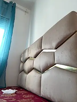 morrocoXcute online show from April 11, 2026, 1:37 pm